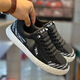 Para chaussures pour hommes Chaussures masculines pour hommes Chaussures masculines Summer 2025 Nouvelle maille respirante Chaussures plates à haut bas d'un pied J702 White 39