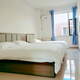 Xinxiang B&B, two bedrooms and one living room, warm living room