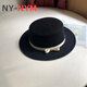 NY-NYM British style retro woolen hat for women in autumn and winter fashion versatile bow flat top Korean style black jazz hat for men black M (56-58cm)