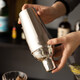 Modern housewife stainless steel shaker cup hand-cranked cocktail shaker set juice wand hand-made lemon tea tool full steel body 304 stainless steel shaker cup (550ml)