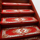 Double Happy Stand Pad Stage Almohadilla europea de madera sólida para almohadilla de escalera sin pegamento sin pegajos de pegamento y almohadilla antideslizante y almohadilla para la almohadilla de la almohadilla antideslizante 738 Color de café 26 cm*65 cm (espesado y mejorado: fondo sin pegamento + bordes plegados de 3 cm)