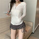 
Daienwei Hooded Top for Women in Autumn Long Sleeve T-shirt Small Short Sports Sweater Casual Slim Zipper Jacket Shorts 679 Flower Gray S 75-90Jin [Jin equals 0.5 kg]