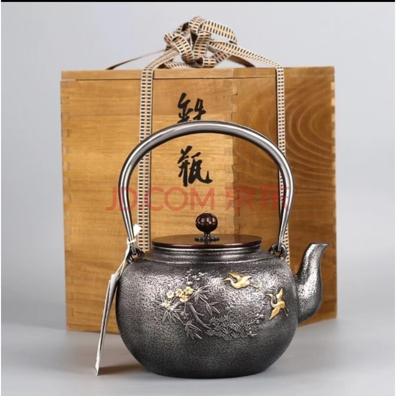 JY41603--公务礼品全新进口日本鎏金砂铁壶一套