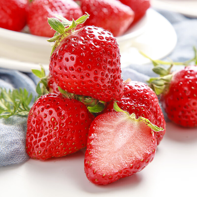 丹东99草莓新鲜九九黑金草莓大果水果新鲜 3斤