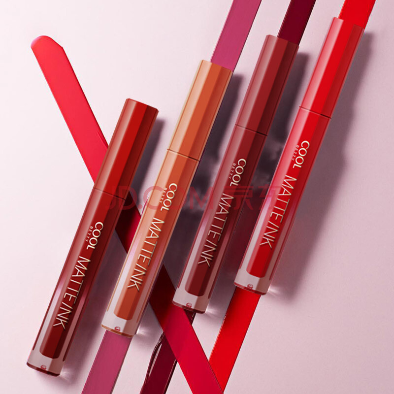 俏美人(coolbetty)轻盈绒情雾面唇釉口红 04红棕色