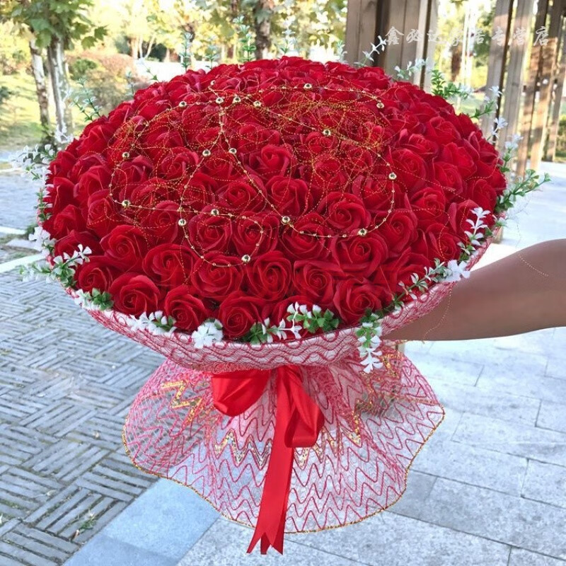花礼盒女王七夕节生日礼物创意求婚手捧假花束 大红色 99朵玫瑰 灯