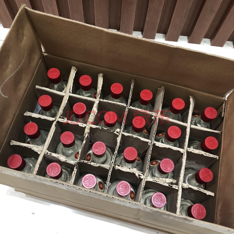 标识为 10箱 2014年宜宾五粮液帝王经典浓香型白酒 规格：24瓶/箱 