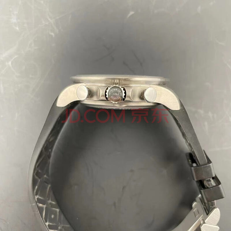 标的39:万国手表一支