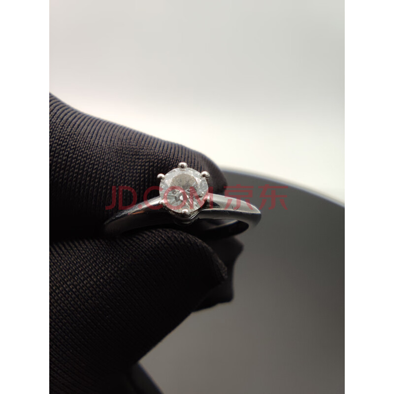 标的十九	Tiffany&Co 铂pt950钻石戒指 总重3.72g 1枚
