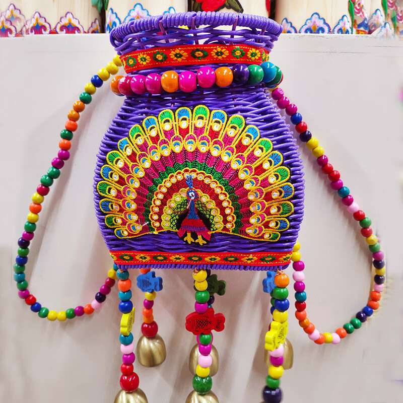 云南民族风手工编织儿童小背篓儿童玩具宝宝背篼背筐风铃彩色摄影舞蹈