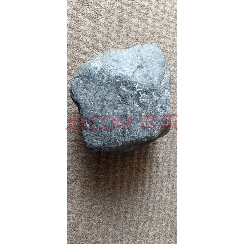 标的18-9：翡翠原石1块，净重约17kg