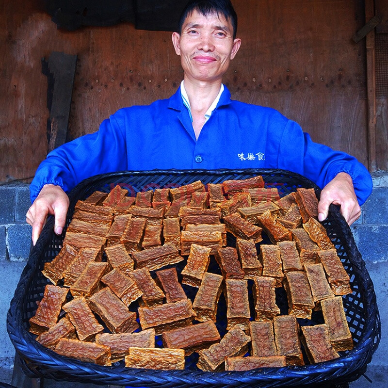 湖南柴火煙燻臘香豆腐乾五香滷豆腐四川臘豆腐農家自制豬血丸子