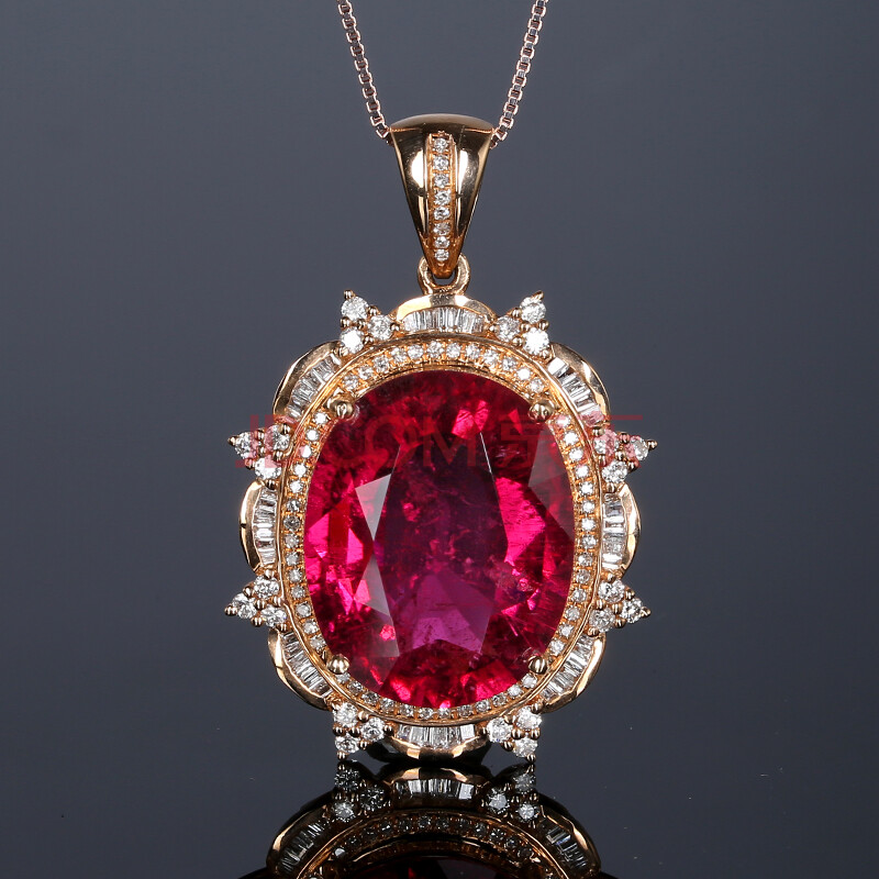 18k金镶嵌10.49克拉碧玺伴钻石吊坠