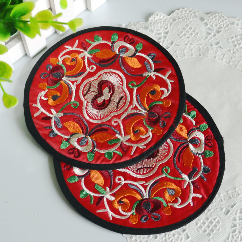 丝绸缎面刺绣杯垫 地方民族特色小礼品中国风出国小礼品 红色一对