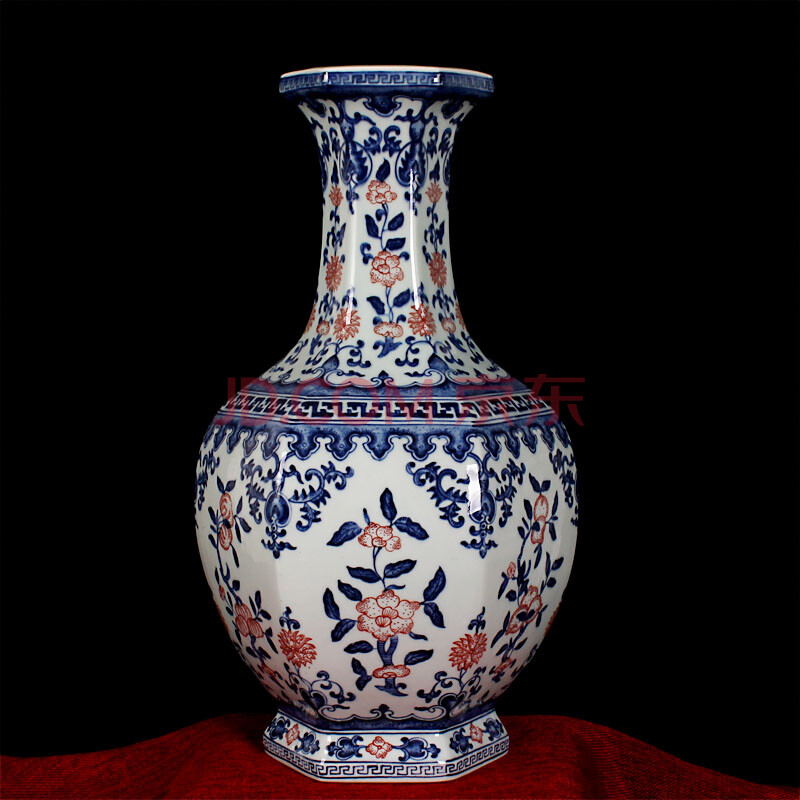 景德镇非遗传承人秦卖松陶瓷花瓶作品《六角青花瓶》