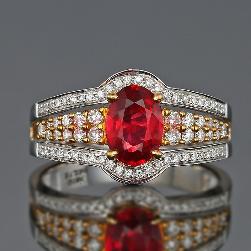 aigs证书莫桑比克 18k金镶嵌 1.23克拉天然红宝石伴钻石戒指