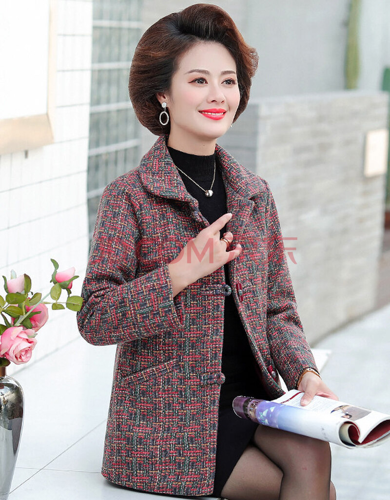 50岁大码中年女装春秋短款呢子洋气长袖上衣依服微胖加肥气质时髦女人