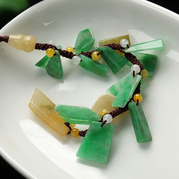 楼上楼 御天然a货翡翠 糯种俏色三彩随形护佑平安车挂玉吊坠12034329