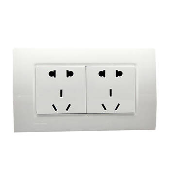 西门子(siemens)灵动146型十孔连体插座面板5ub0 747-1nc1(雅白色)