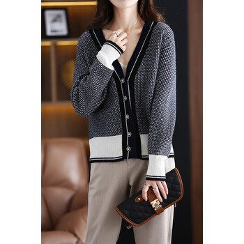 sz年新款v领提花开衫女春秋新款羊毛衫外套百搭时尚藏蓝加白l