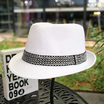 礼帽男中老年春夏天小礼帽男士爵士帽黑白色时装帽女表演帽 白色亮带