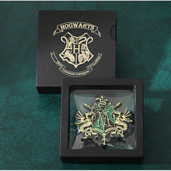哈利波特徽章学生套装霍格沃茨男金属配饰纪念品马尔福家徽pe标志盒