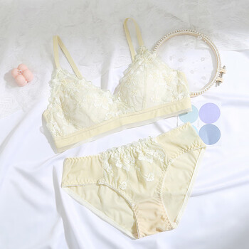 秉藜内衣女小胸聚拢薄款无钢圈蕾丝性感可爱无痕收副乳显胸小胸罩时尚