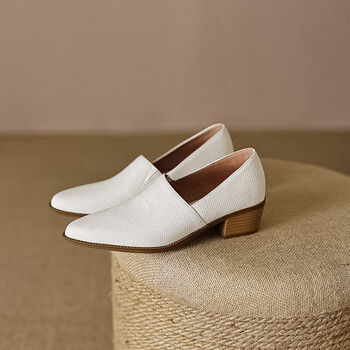 春季夏季牛皮女士单鞋学院风米白34