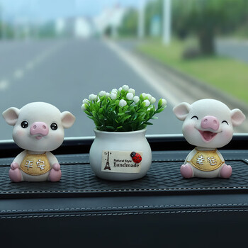 摇头小猪猪车内饰品摆件车载可爱公仔摇头小猪车饰平安幸运猪宝汽车