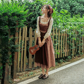 中国田园风服装田园风连衣裙森女系蒙古服装女法式复古舞蹈俄罗斯风情