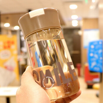 汐悟蕴带刻度塑料杯学生高颜值水杯带茶隔便携随身杯泡茶杯子340ml咖