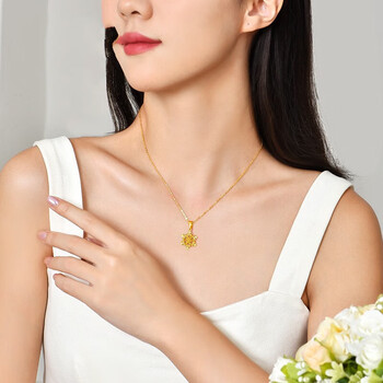 卡饰嘉黄金项链女士雪花吊坠18k黄金锁骨链颈链圣诞节日礼物送女友18k