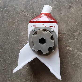 麦桑荷大型双仓小麦播种机配件大全农用施肥盒排肥盒播肥合化肥盒肥料