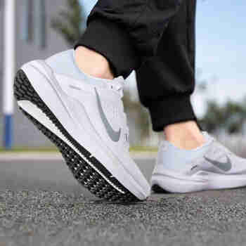 耐克（NIKE）男鞋2024新款ZOOM WINFLO 10运动休闲鞋轻便缓震气垫跑步鞋DV4022 DV4022-102/全掌气垫/WINFLO10 42.5