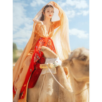 红书依店敦煌服饰女异域风沙漠公主度假旅游超仙连衣裙骑马长裙新疆