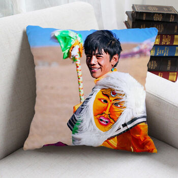赛马王子丁真周边抱枕来图定制甜野男孩礼物女生宿舍床靠枕玩偶6353