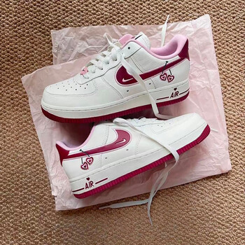 耐克(nike) air force 1 af1 空军一号女子樱桃情人节白粉红板鞋 fd