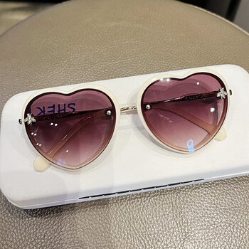 亿普诺韩版儿童爱心眼镜潮时尚女童宝宝墨镜可爱小蜜蜂女孩太阳镜凹