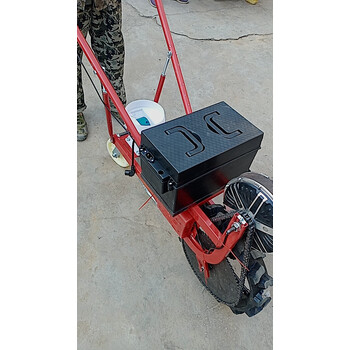 逐月电动播种机施肥开沟多功能播种神器玉米花生大豆棉花电动耘锄