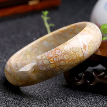 马思迷个性小众珊瑚玉菊花石宽手镯贵妃女款520礼物送男女友手镯内径