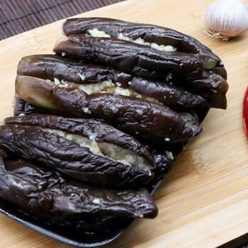 东北蒜茄子泡菜咸菜朝鲜族延边小茄子腌菜农家自制下饭咸菜 蒜茄子