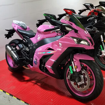 大牛-粉色 双缸500cc水冷电喷八气门 博士abs 倒置气囊