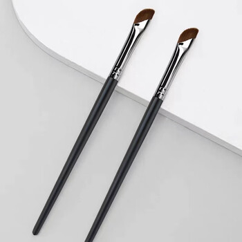 美卡芙优mufy镰刀眼线刷细薄刀锋扁头斜角化妆刷眼部细节卧蚕刷新手