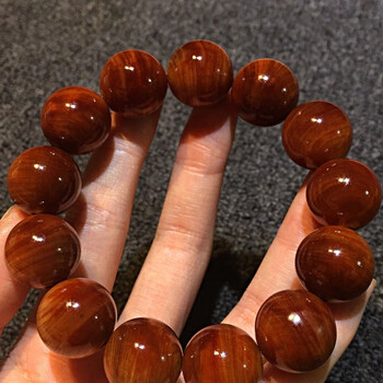 太行崖柏手串陈化玉化料1.8x13粒,晶莹剔透红,高油性,沉水大料