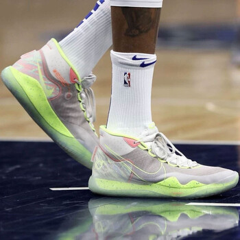 杜兰特12 kd12黑白实战篮球鞋 ar4230-001 ar4230-900 莹黄(预售4月初