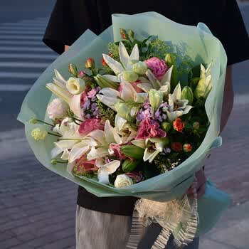 薇尼生日香水粉百合鲜花速递送领导闺蜜老婆香槟玫瑰花预订北京上海成都杭州南京合肥郑州同城花店配送上门18朵白百合花束实物款 图片价格品牌报价 京东