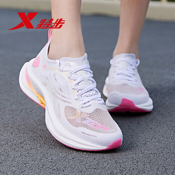 特步(xtep)致轻7.