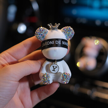 内空调出风口香水香薰车载持久淡香装饰用品白色镶钻蒙眼熊备注字母