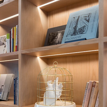 索亚达橱柜灯人体感应灯条酒柜灯带嵌入式厨房柜下手扫层板灯暗装衣柜