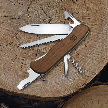 维氏victorinox瑞士军刀丛林卫士111mm多功能刀折叠刀胡桃木0836163